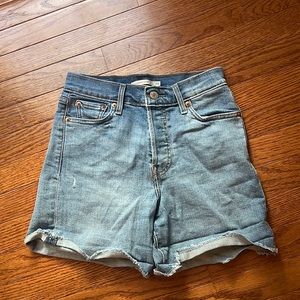 Levi Wedgie Shorts- Denim Shorts Size 26